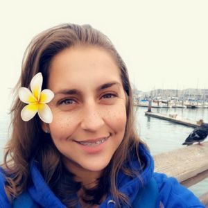 Meet your Posher, Cassandra